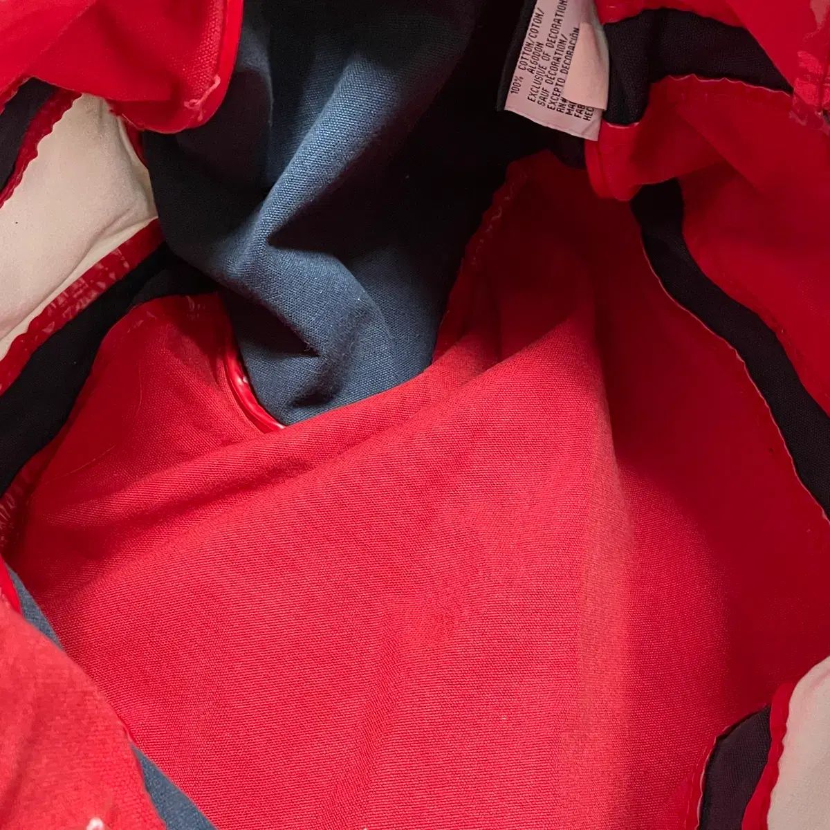 Tommy Hilfiger BIG ロゴ オールドスクール クロスバッグ
