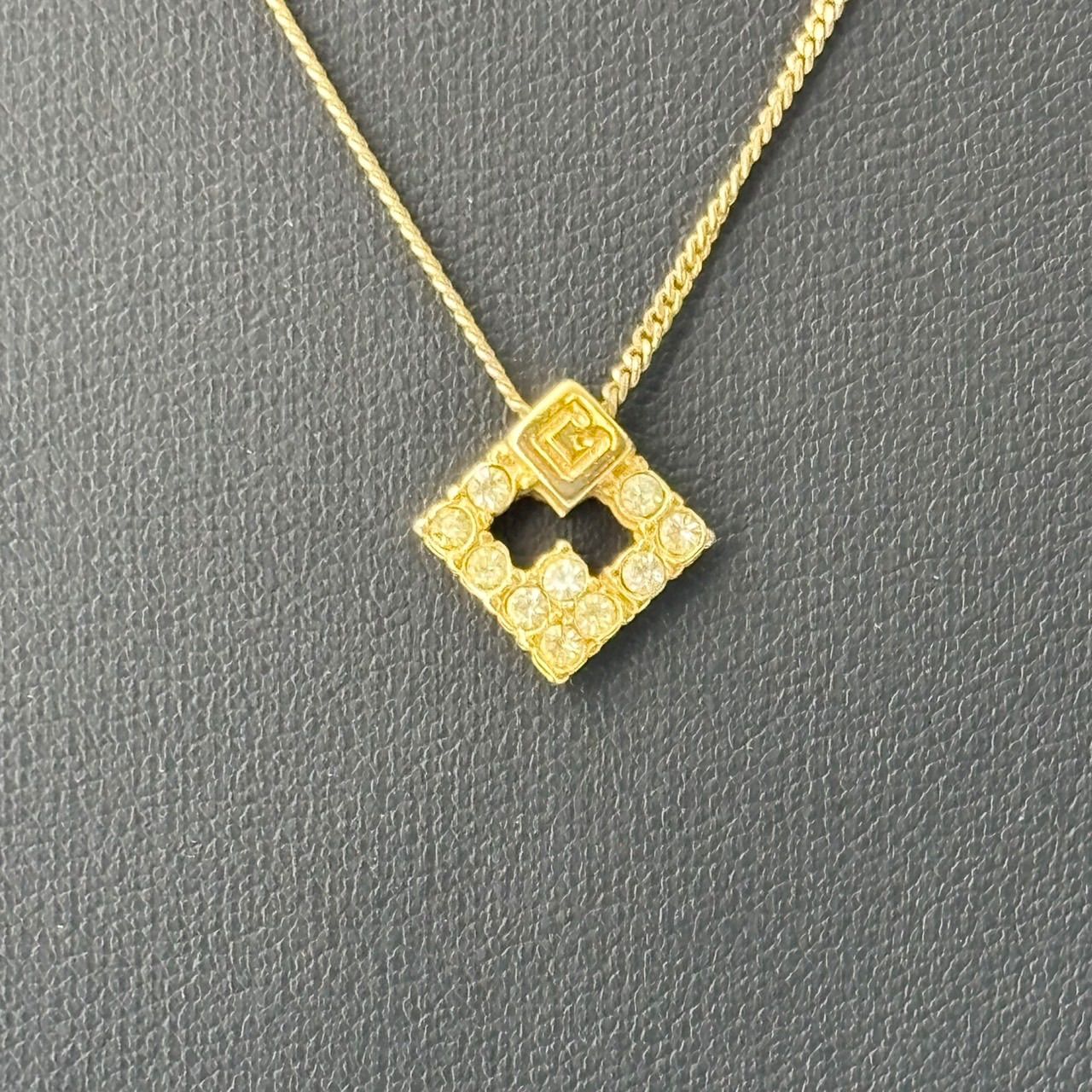 GIVENCHY ジバンシー ネックレス ゴールド ラインストーン 刻印 1649 