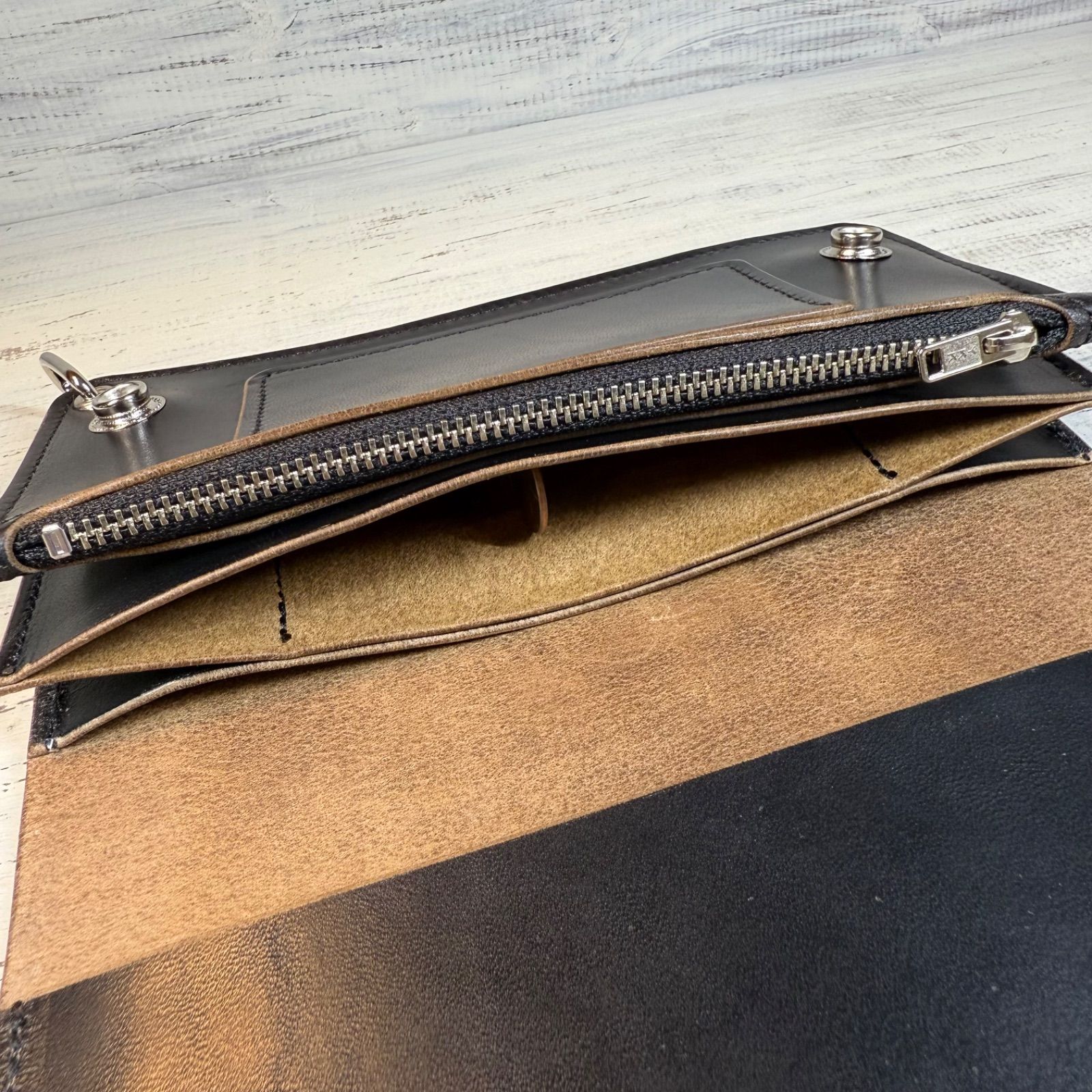 トラッカーウォレット ロング 3層】ホースバット シルバー YKK - メルカリ