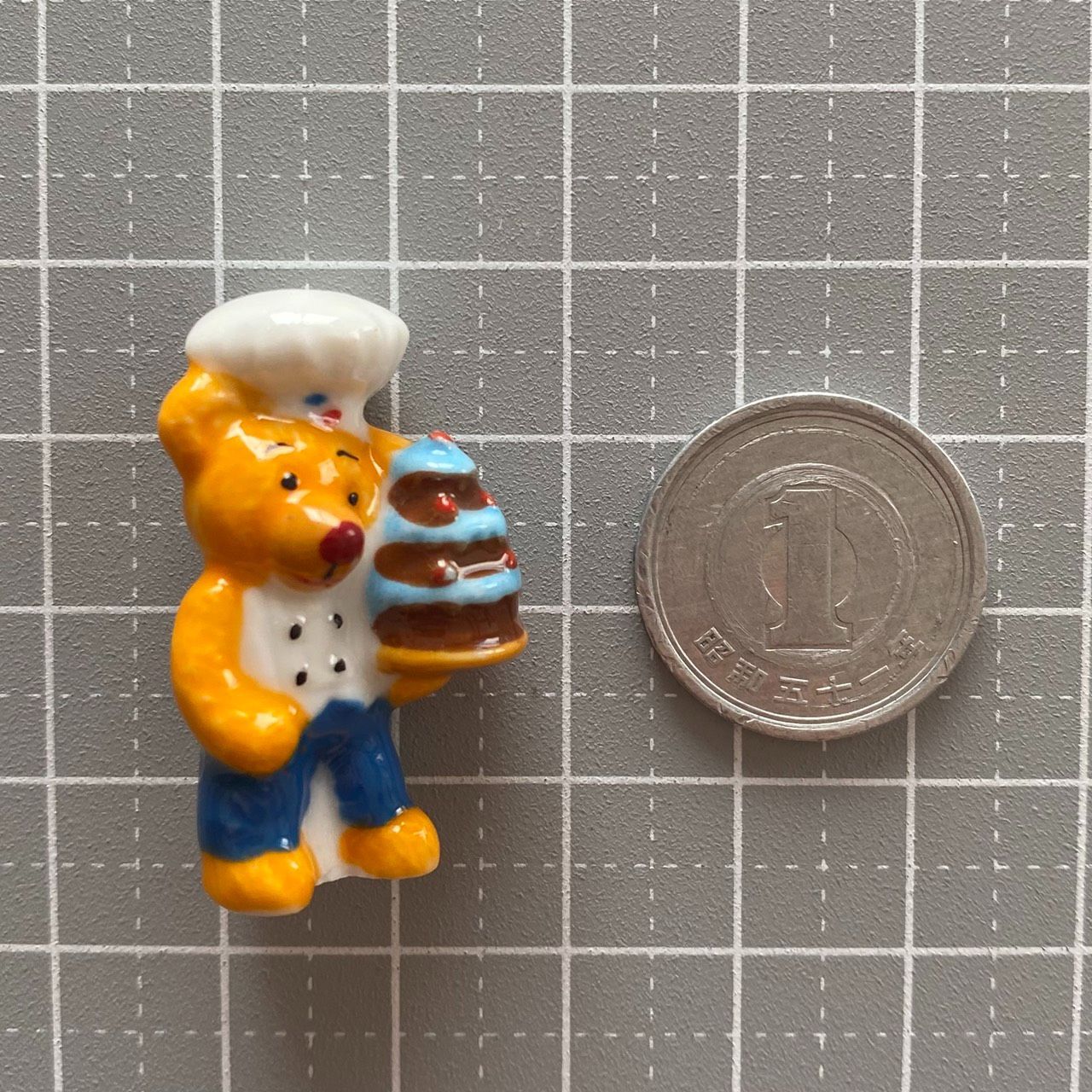 パティシエくまさんのフェーブ／フランス雑貨／陶器ミニチュア