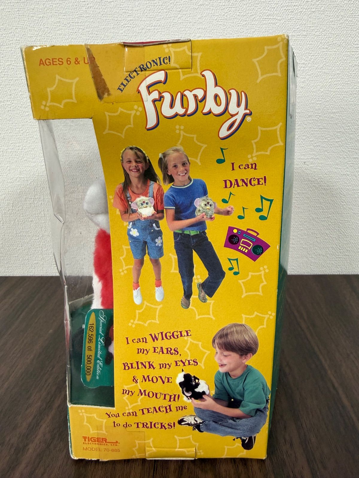 未開封品】初代ファービー 英語版 クリスマスFURBY 限定版 - メルカリ