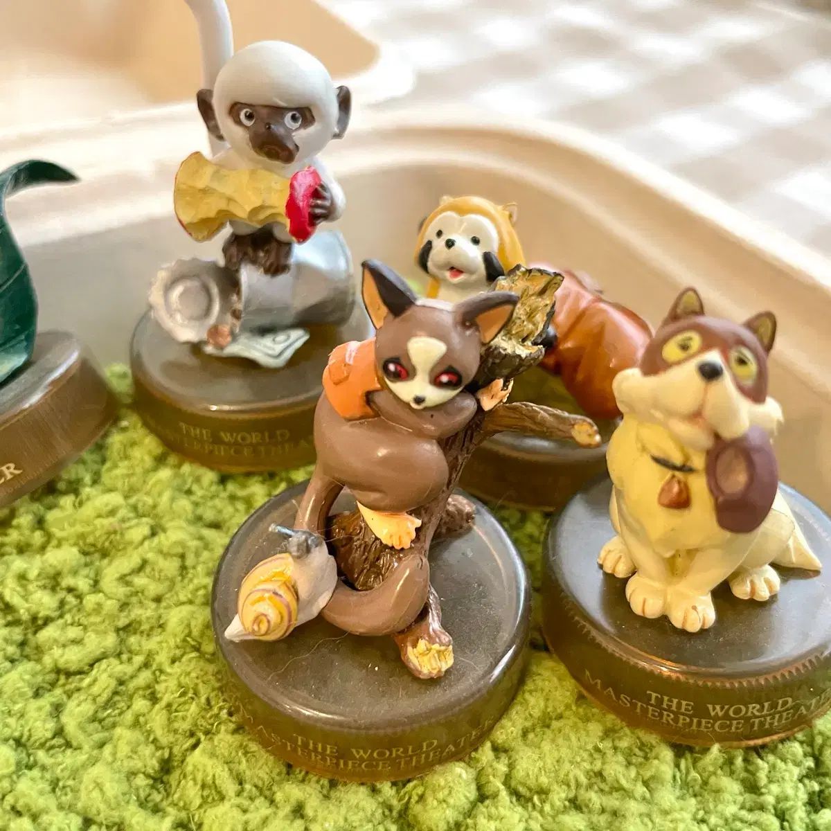 まとめ売り) 海洋堂 ヴィンテージ 世界名作劇場 ボトルキャップ