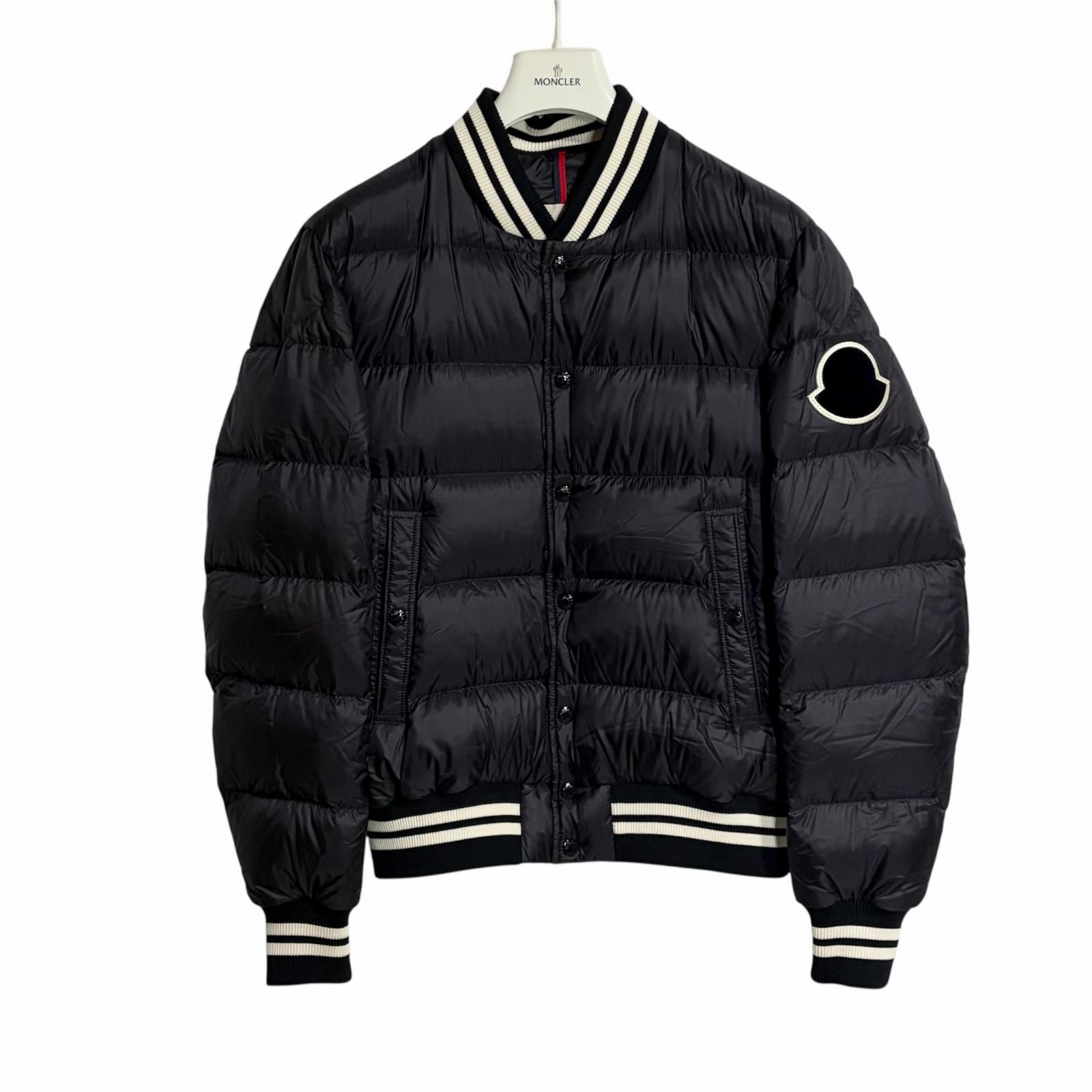 MONCLER/L (3) /ネイビー /ダウンジャケット /型番F20911A20400C0571