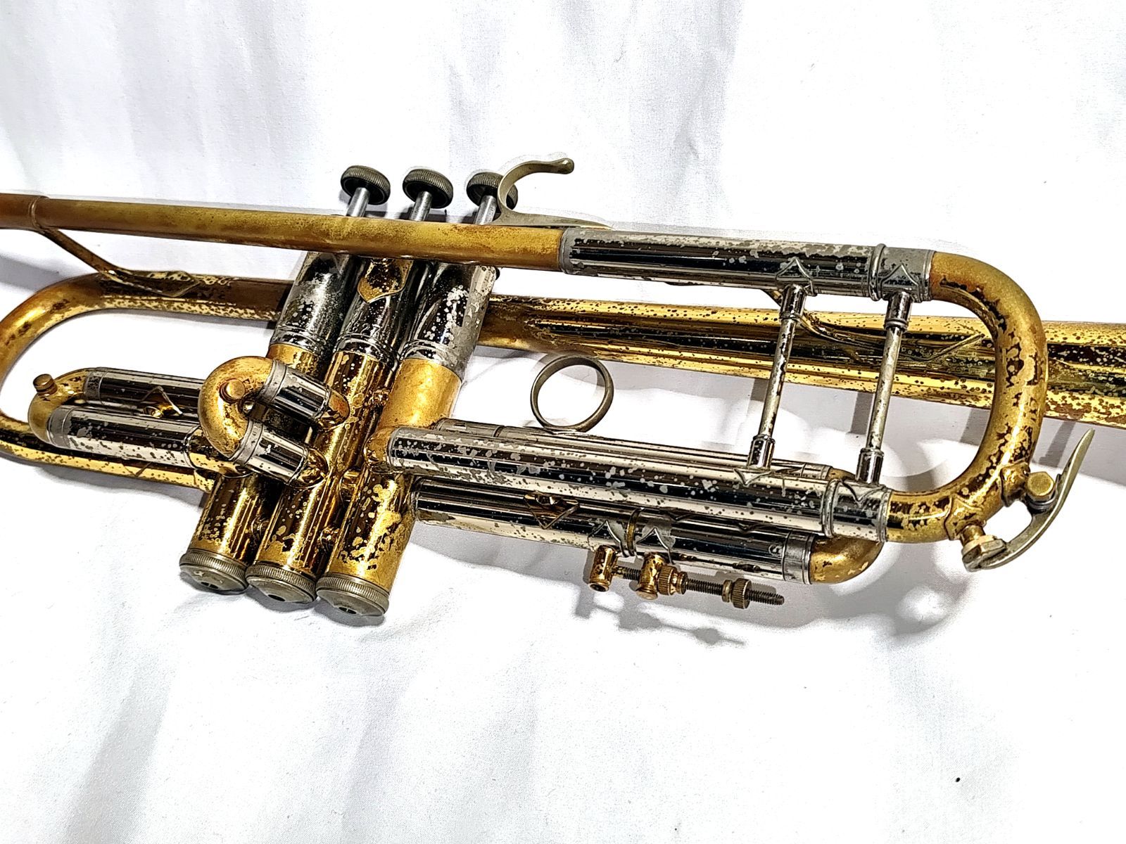 Bach Stradivarius model 37トランペット動作品 - メルカリ