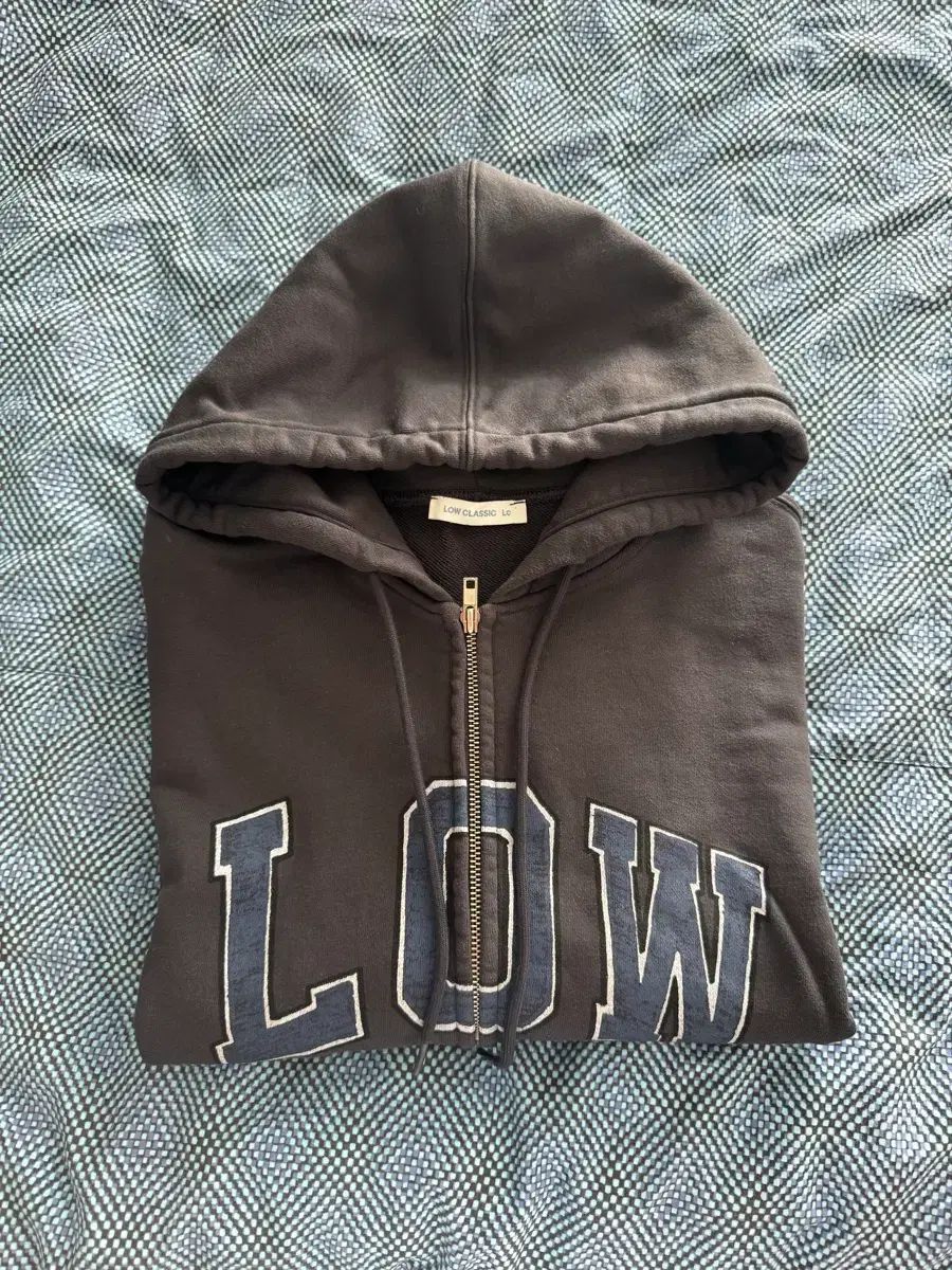 最終値下げ！LOW CLASSIC ロウクラシック ジップ パーカー チャコール LOW CLASSIC ロウ クラシック フードジップアップ チャコール XL