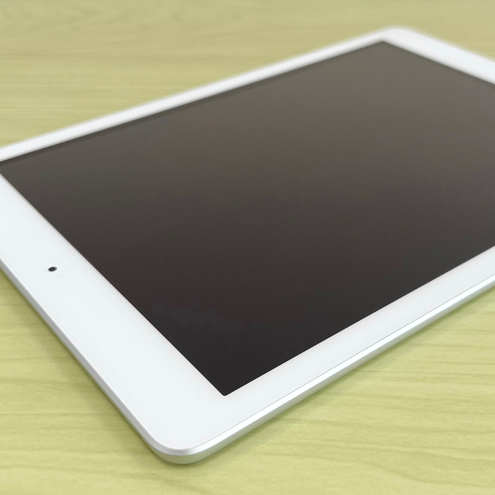 【メルカリ便】美品！修理歴無し！iPad 第6世代 32GB WIFIモデル iPad 第6世代 32GB シルバー WiFiモデル 21725 - メルカリ