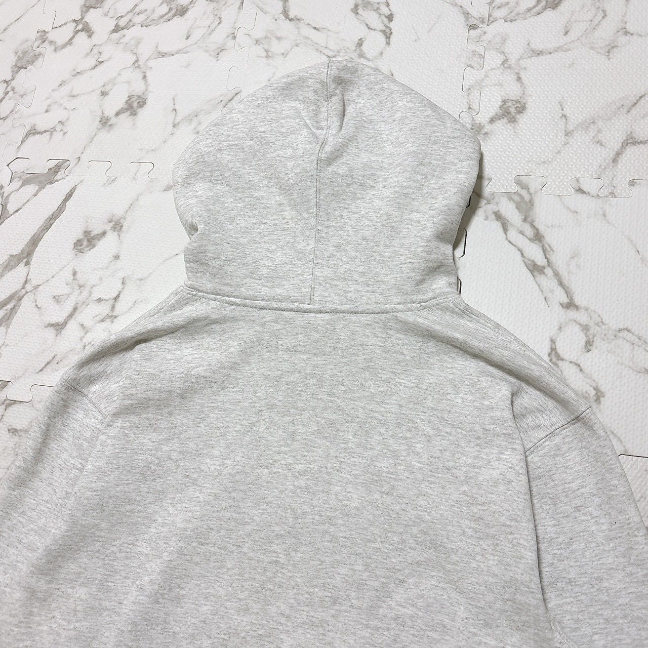 ステューシー STUSSY パーカー センター刺繍ロゴ グレー XLサイズ 