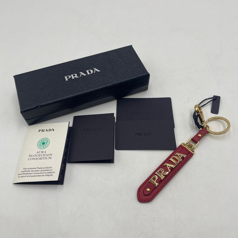 中古品】PRADA プラダ SAFFIANO LEATHER KEY RING 1PP067 サフィアーノ