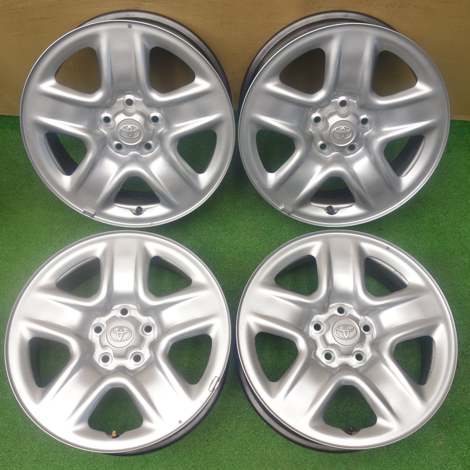 送料無料] 新車外し☆トヨタ RAV4 純正 スチール ホイール 17インチ 17