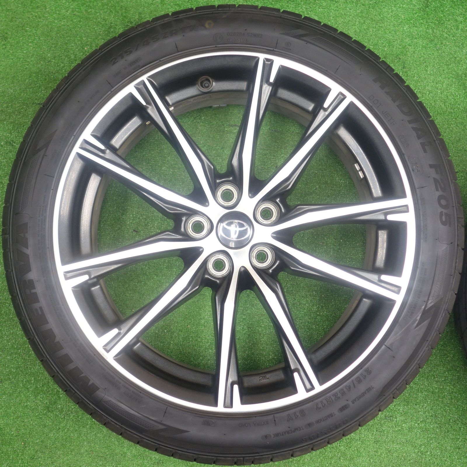 バリ溝！25年！9.5分☆トヨタ ZN6 86 スバル BRZ 純正 215/45R17 
