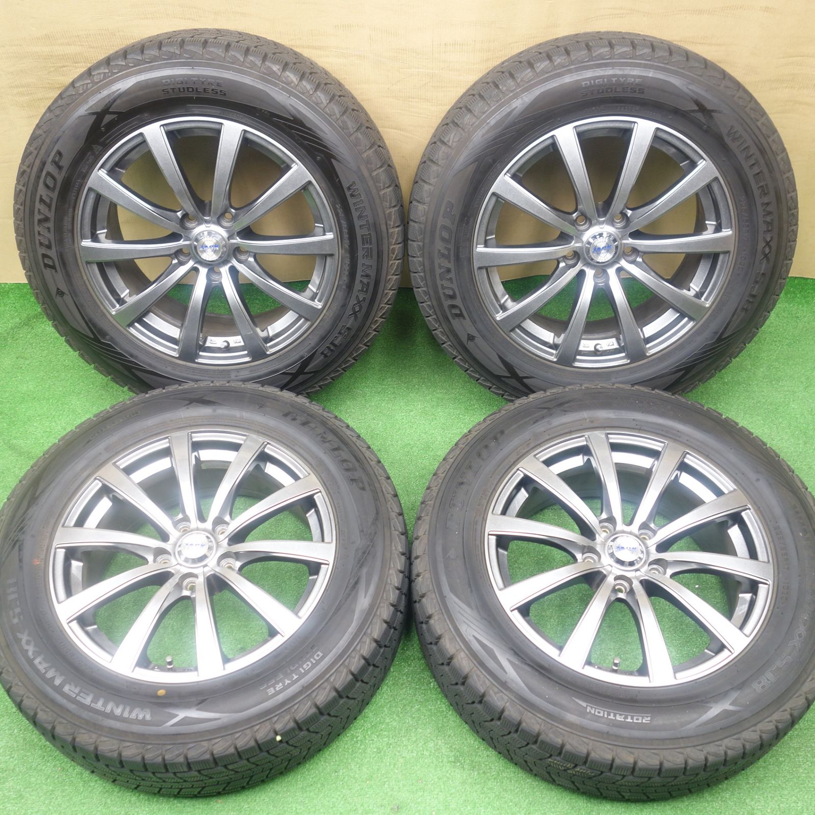 バリ溝！キレイ！9.5分☆スタッドレス 225/65R17 ダンロップ 