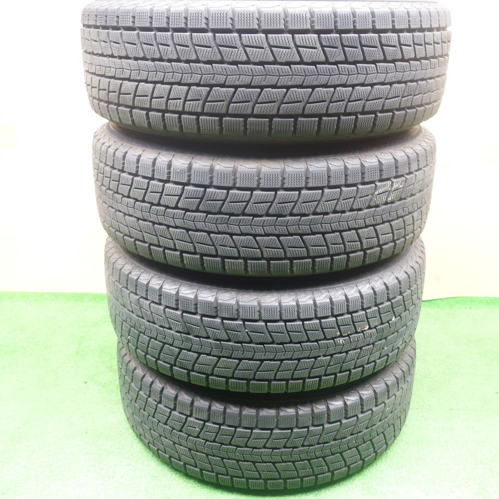 バリ溝！キレイ！9.5分☆スタッドレス 225/65R17 ダンロップ 