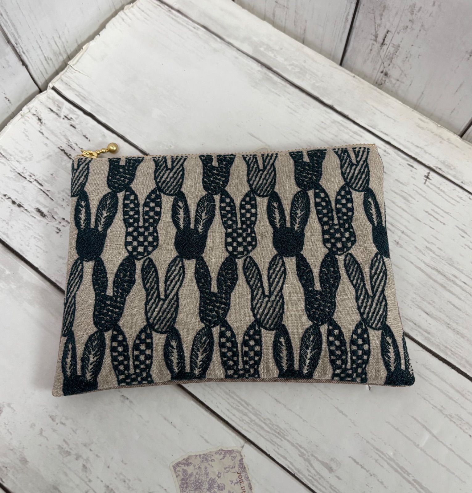 ハンドメイド ミナペルホネン pomppiaベージュのポーチ - メルカリ