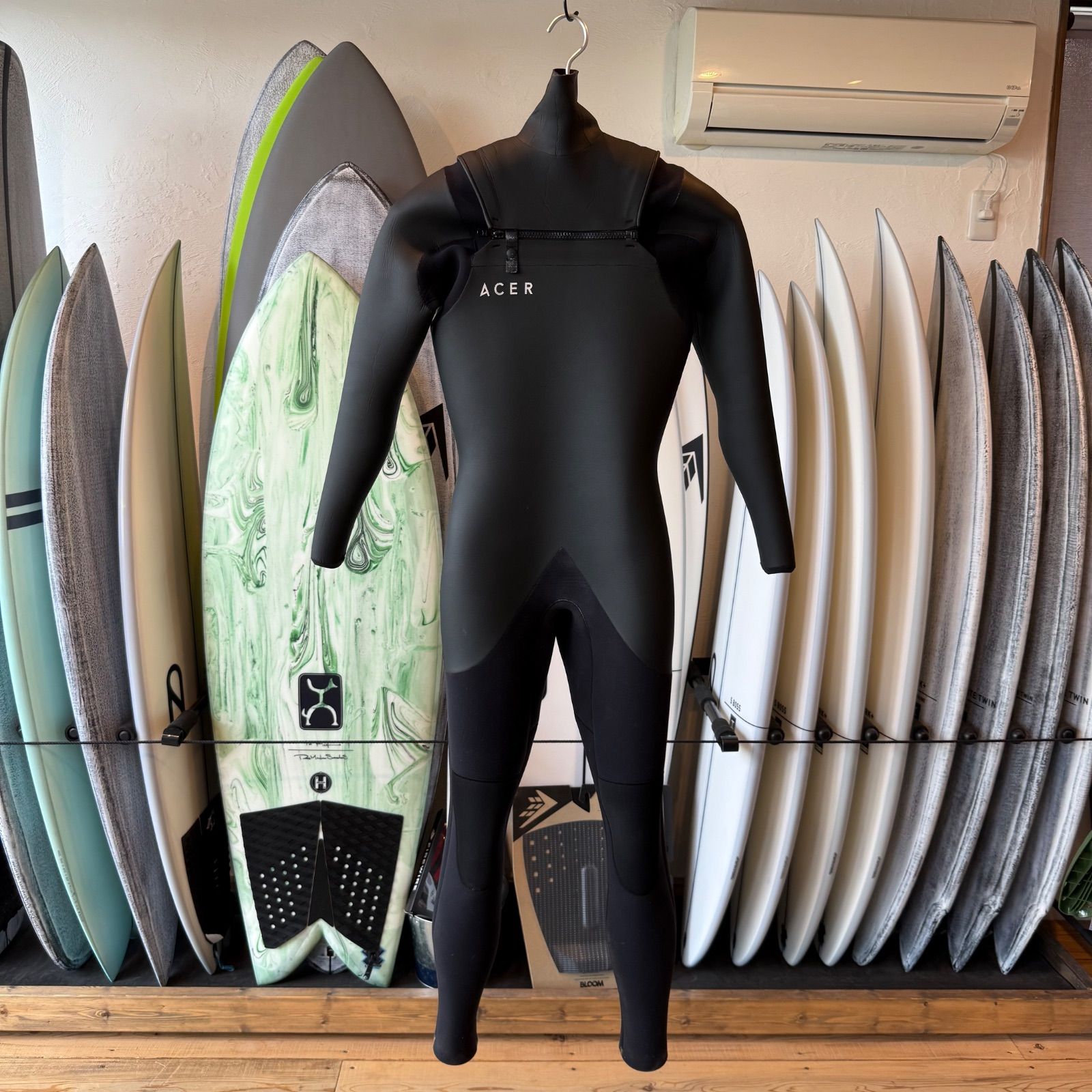 ACER セミドライ ウエットスーツ 5×3mm 中古 ウエットスーツ セミドライ 5×3mm ACER エイサー ML相当 170cm