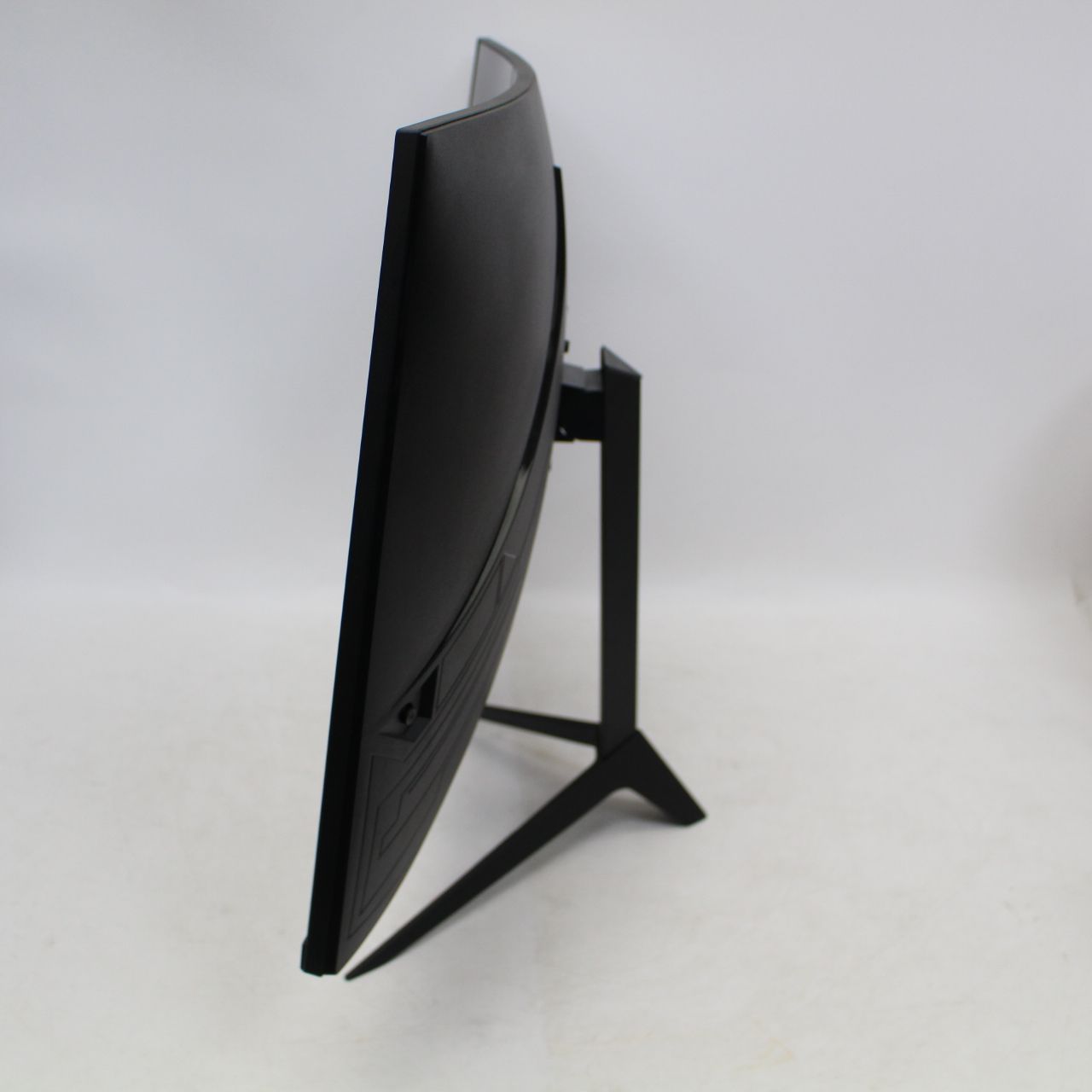 626)Pixio PXC327 Advanced 湾曲ゲーミングモニター 32インチ 2020年製