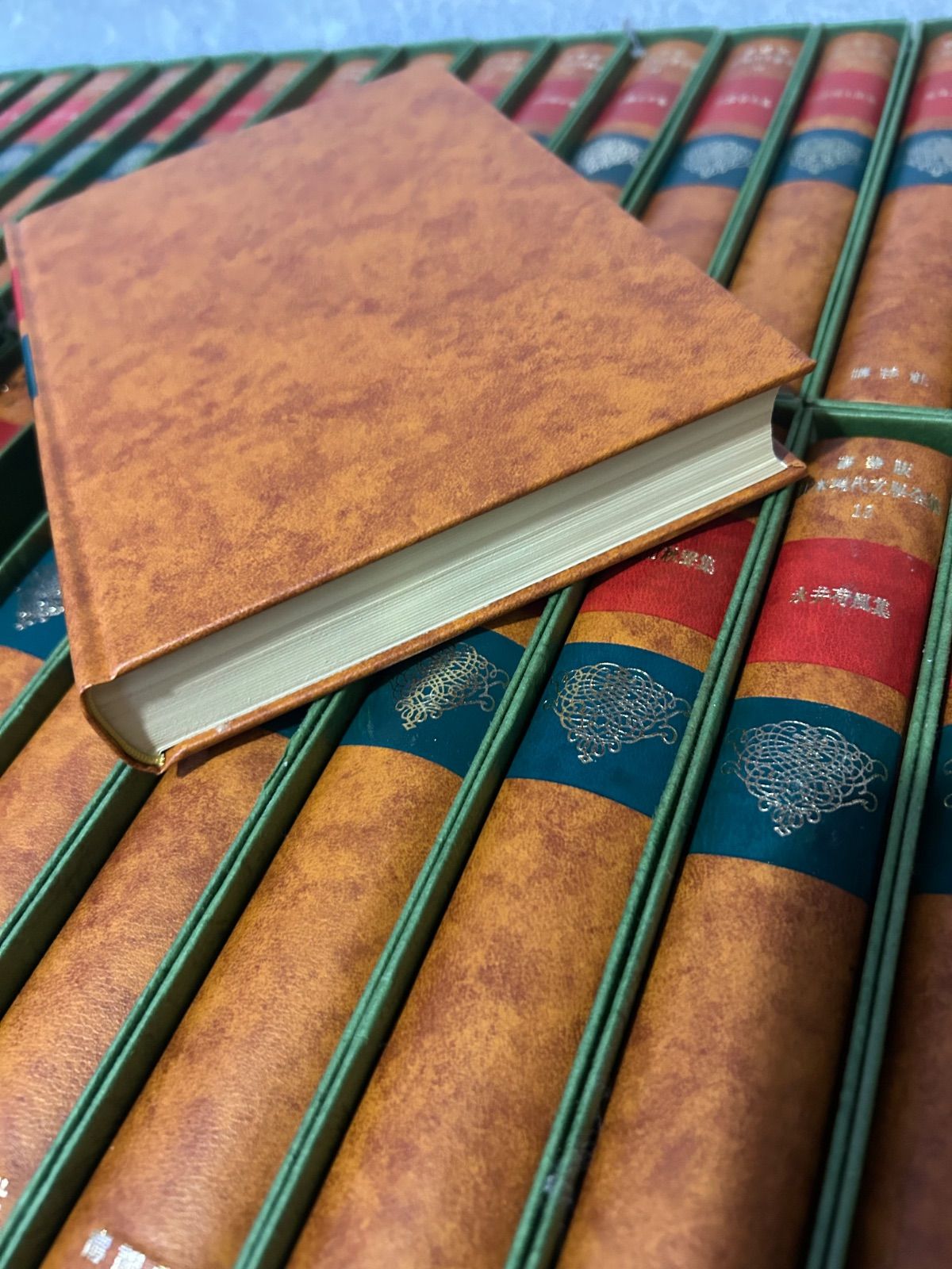 豪華版】日本現代文学全集 講談社 34巻セット（外箱付き） - メルカリ