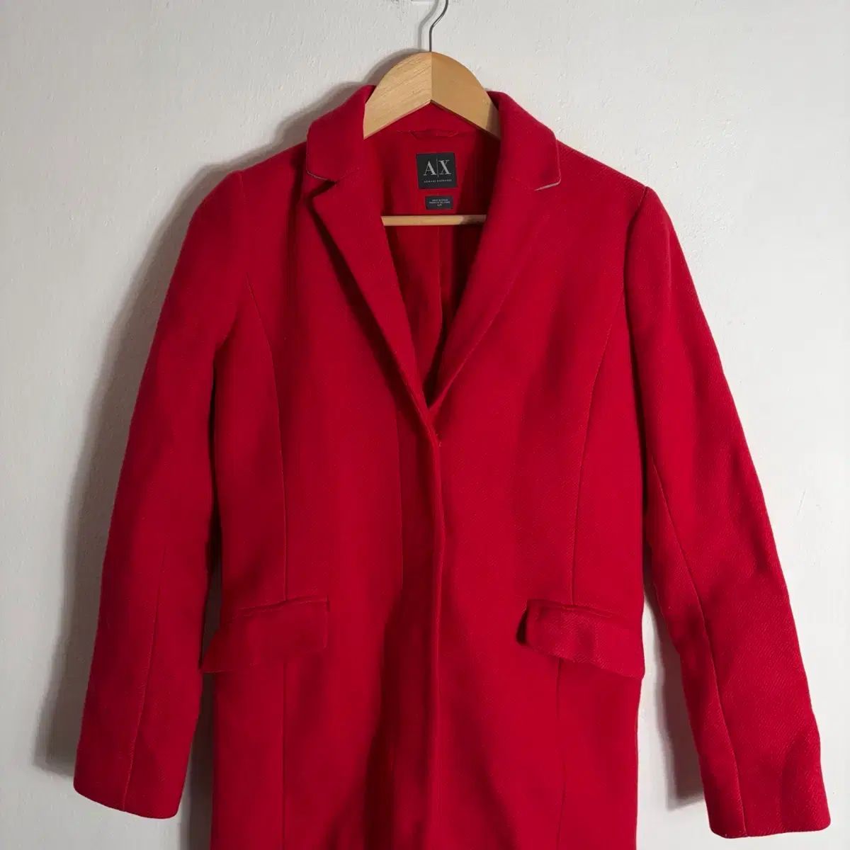 AX アルマーニ エクスチェンジ レッド コート(S) - メルカリ