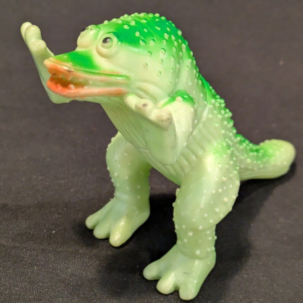 ブルマァク ガマクジラ 約100mm メロン色成型 緑彩色 100mm - メルカリ