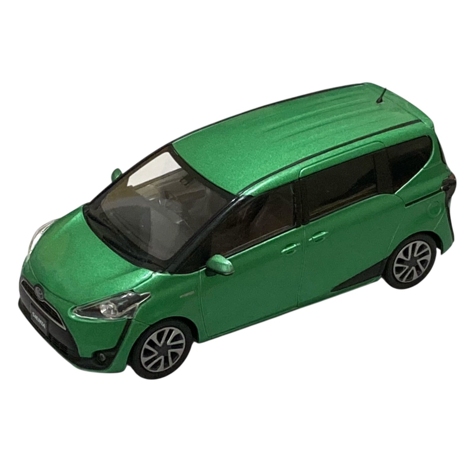 カラーサンプル】トヨタ シエンタ (2代目) グリーン スケール1/30 中古