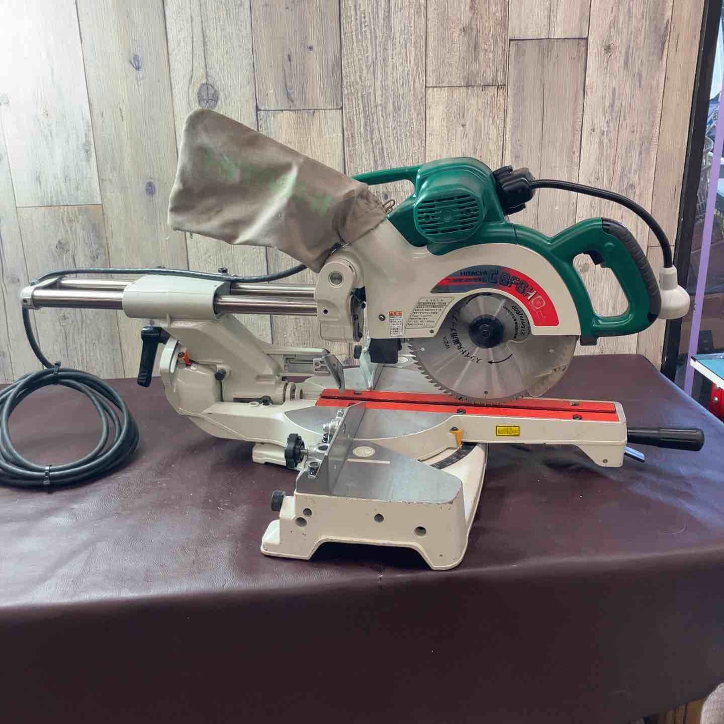 【中古品】 ハイコーキ(HIKOKI ※旧:日立工機)  卓上スライドマルノコ C8FSH スライド丸ノコ 【東大和店】 中古品】 ハイコーキ(HIKOKI ※旧:日立工機) 卓上スライドマルノコ