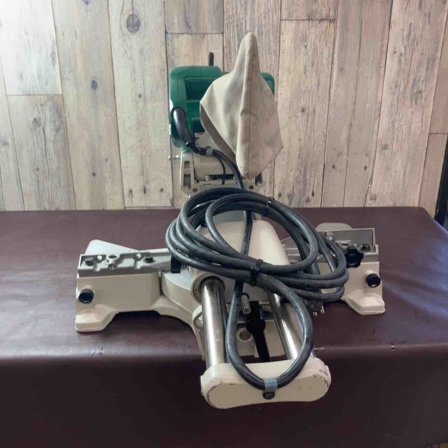 【中古品】 ハイコーキ(HIKOKI ※旧:日立工機)  卓上スライドマルノコ C8FSH スライド丸ノコ 【東大和店】 中古品】 ハイコーキ(HIKOKI ※旧:日立工機) 卓上スライドマルノコ