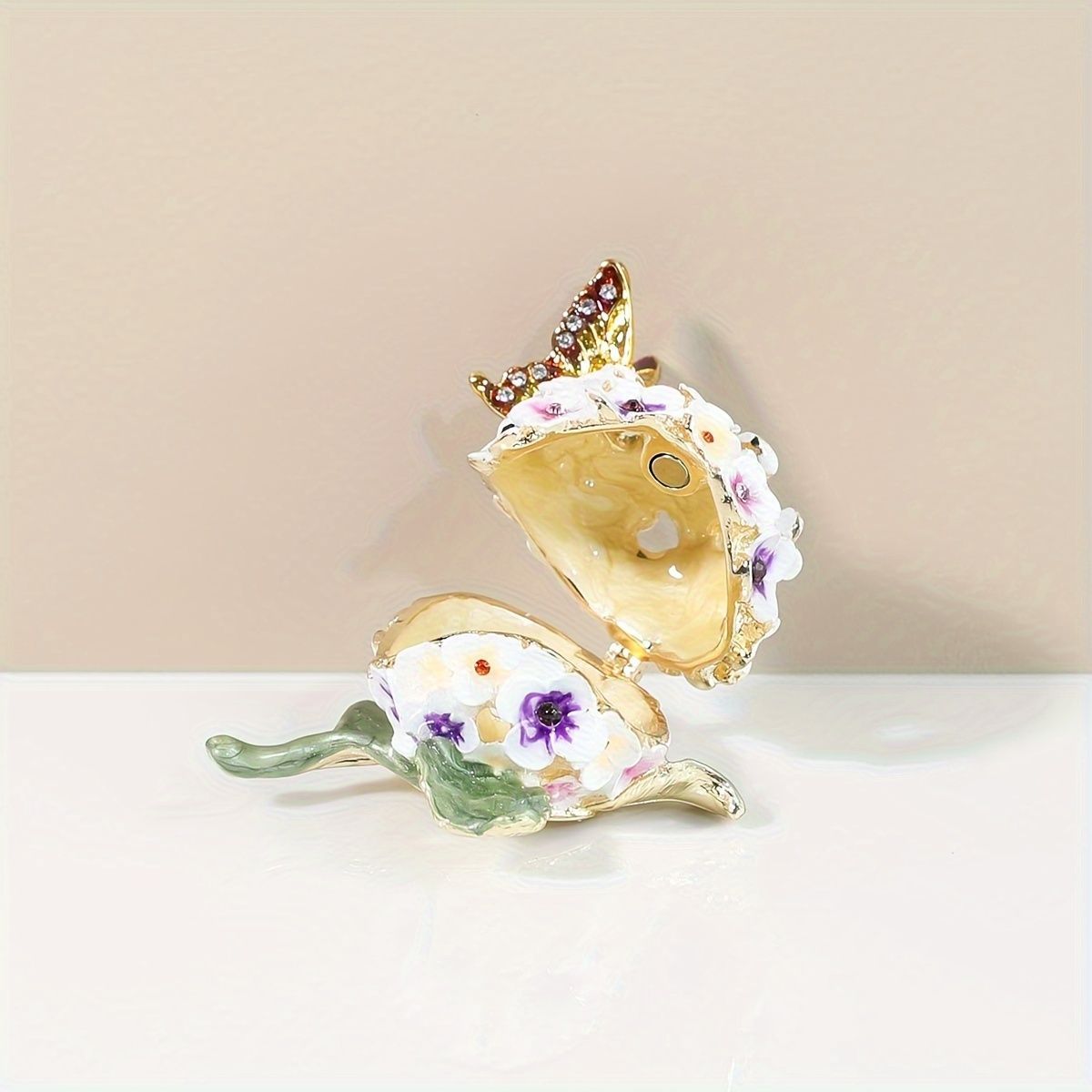 小物入れ 鍵置き 置物 インテリア オブジェ アジサイに止まっている