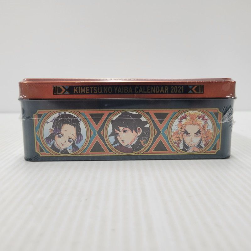未使用品】 鬼滅の刃 コミックカレンダー2021 特製缶入り日めくり