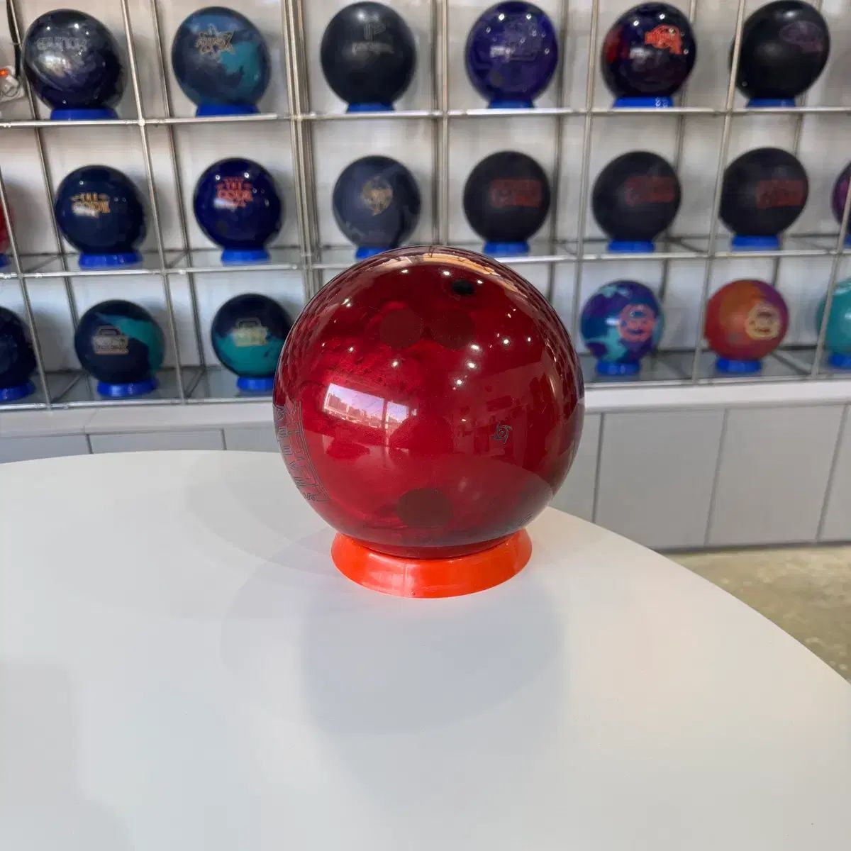シャドウロックレッド（中古ボーリングボール）（おまけ付きリース可能