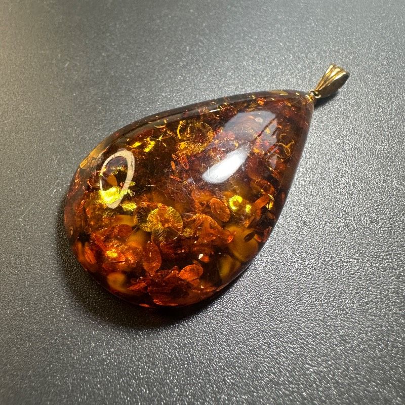 vintage】天然琥珀 K18金具 大粒 ペンダント GT-BK0 - メルカリ