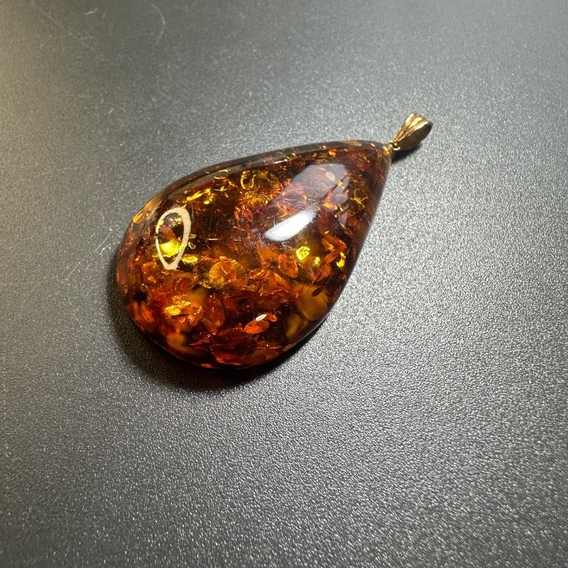vintage】天然琥珀 K18金具 大粒 ペンダント GT-BK0 - メルカリ