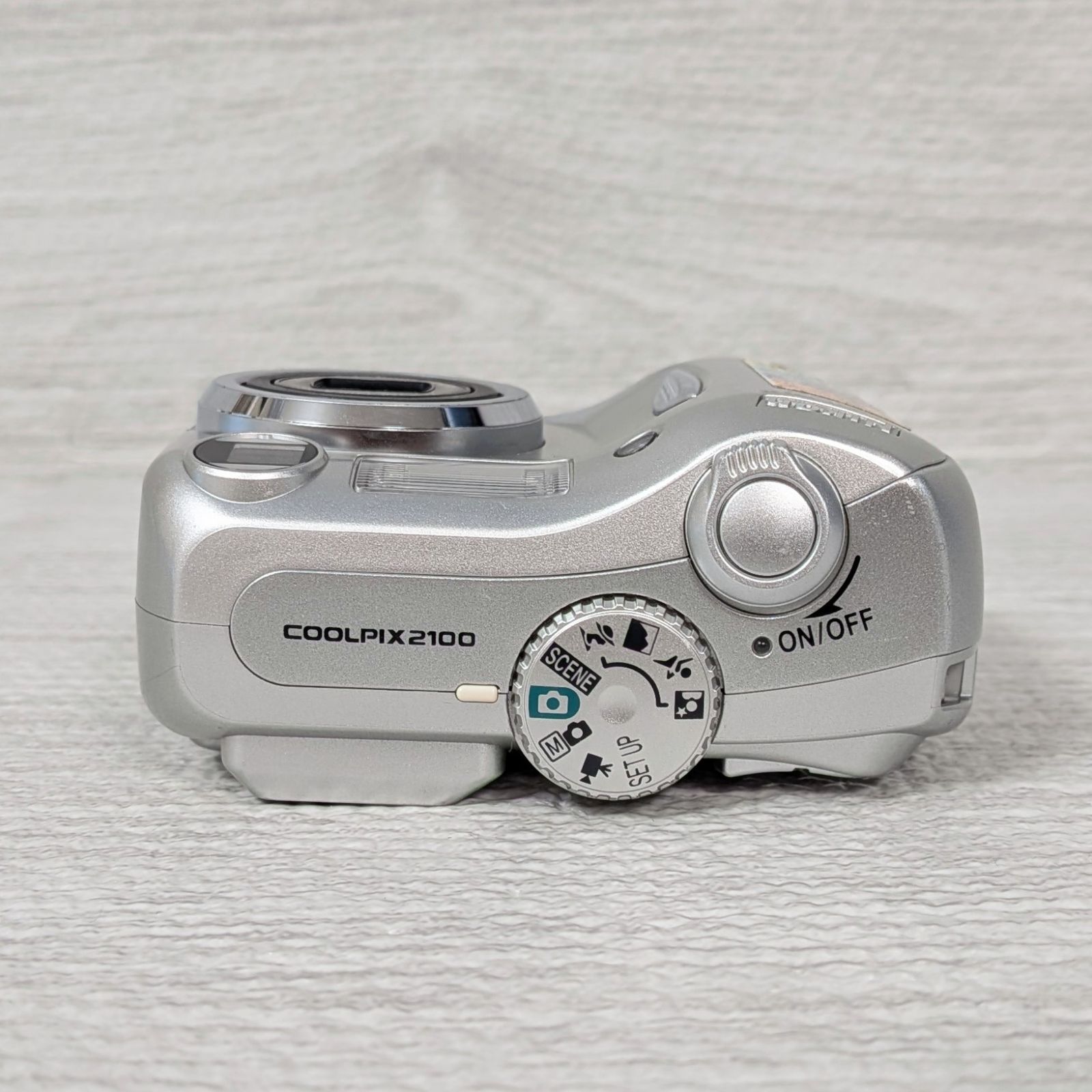 ニコン Nikon クールピクス COOLPIX 2100 デジタルカメラ 単3電池