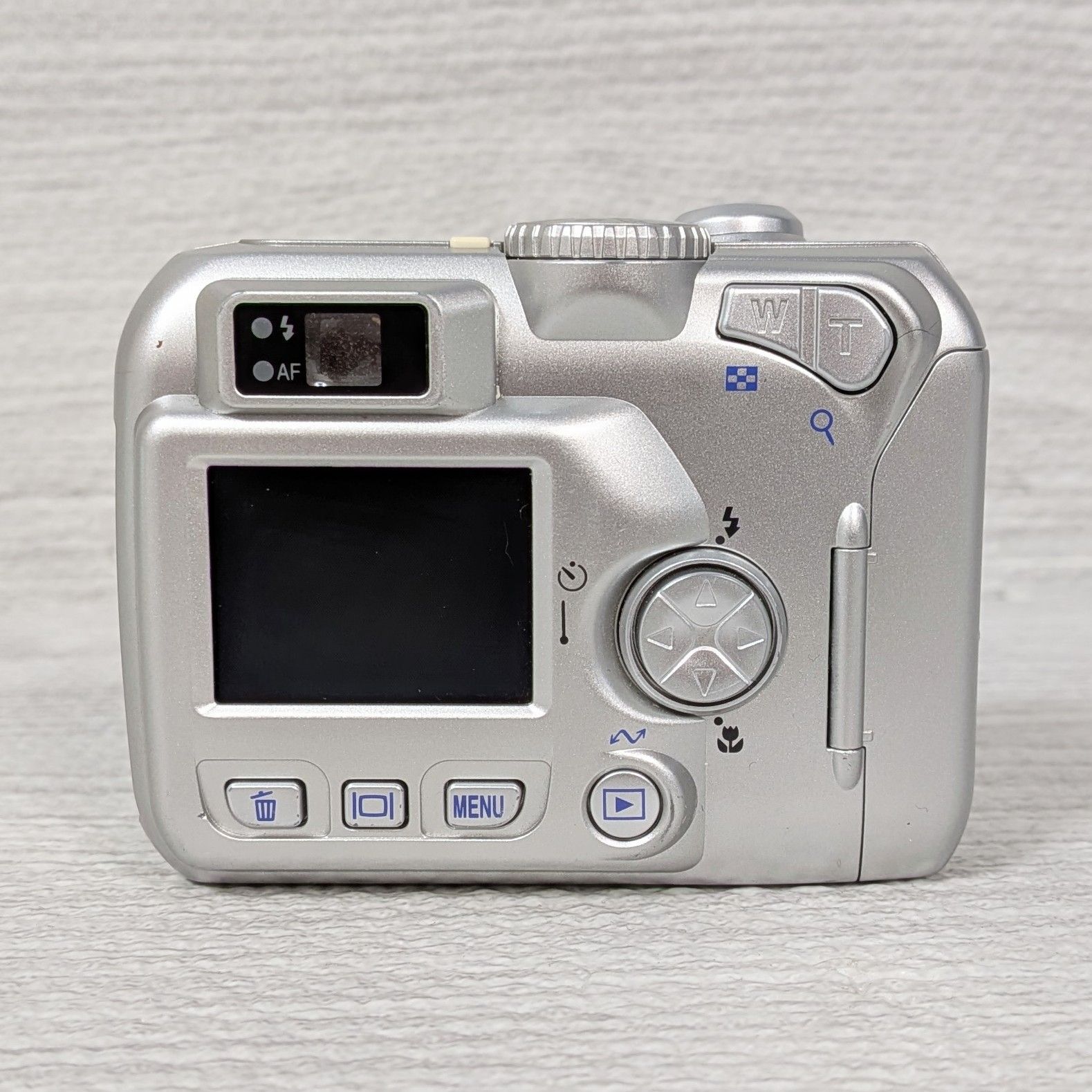 ニコン Nikon クールピクス COOLPIX 2100 デジタルカメラ 単3電池