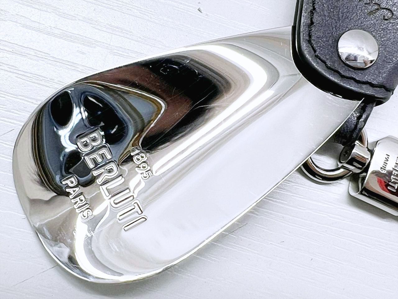 美品 Berluti ベルルッティ シューホーン スクリットレザー ローテ