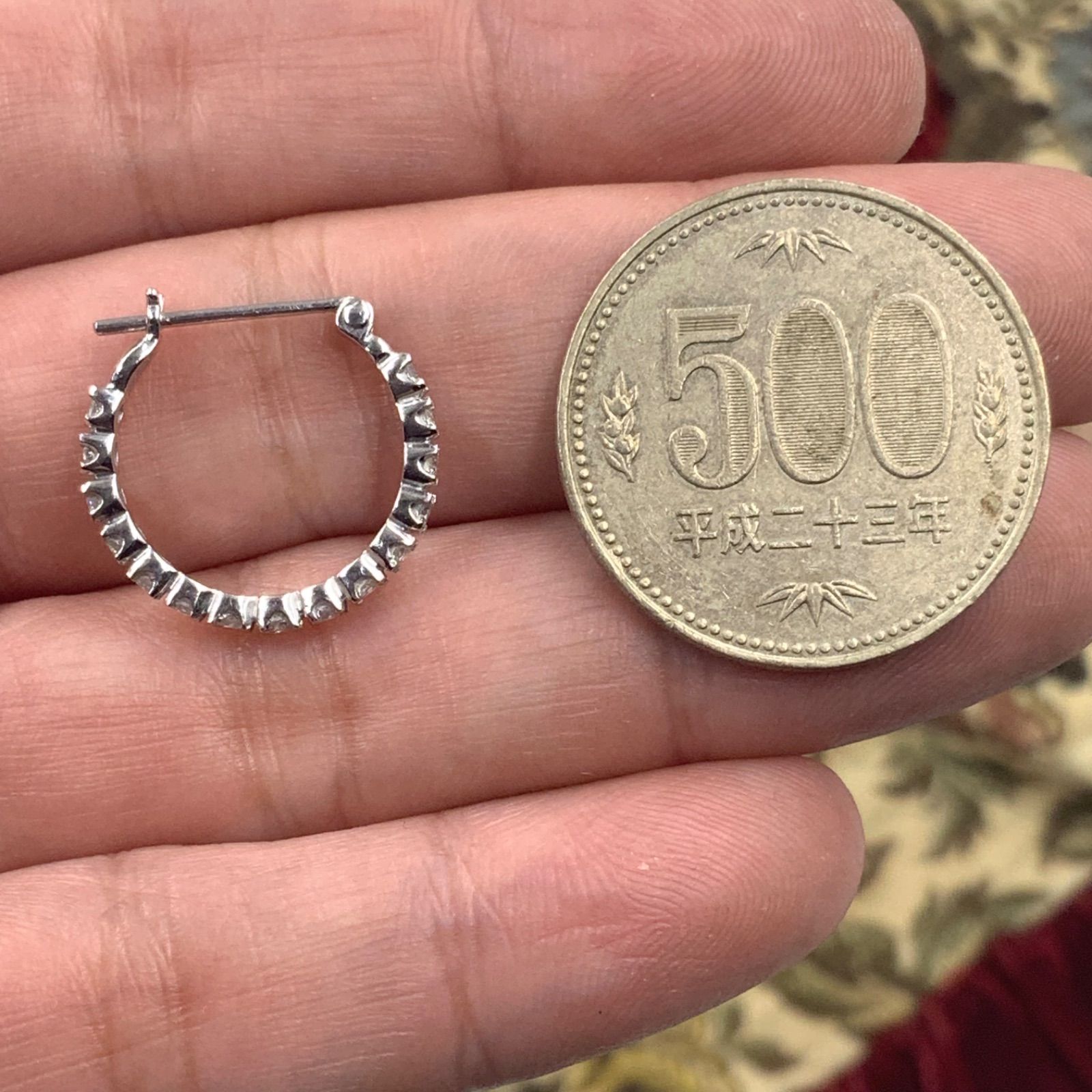 Pt900 ダイヤフープピアス 0.5ct 2.2g - メルカリ