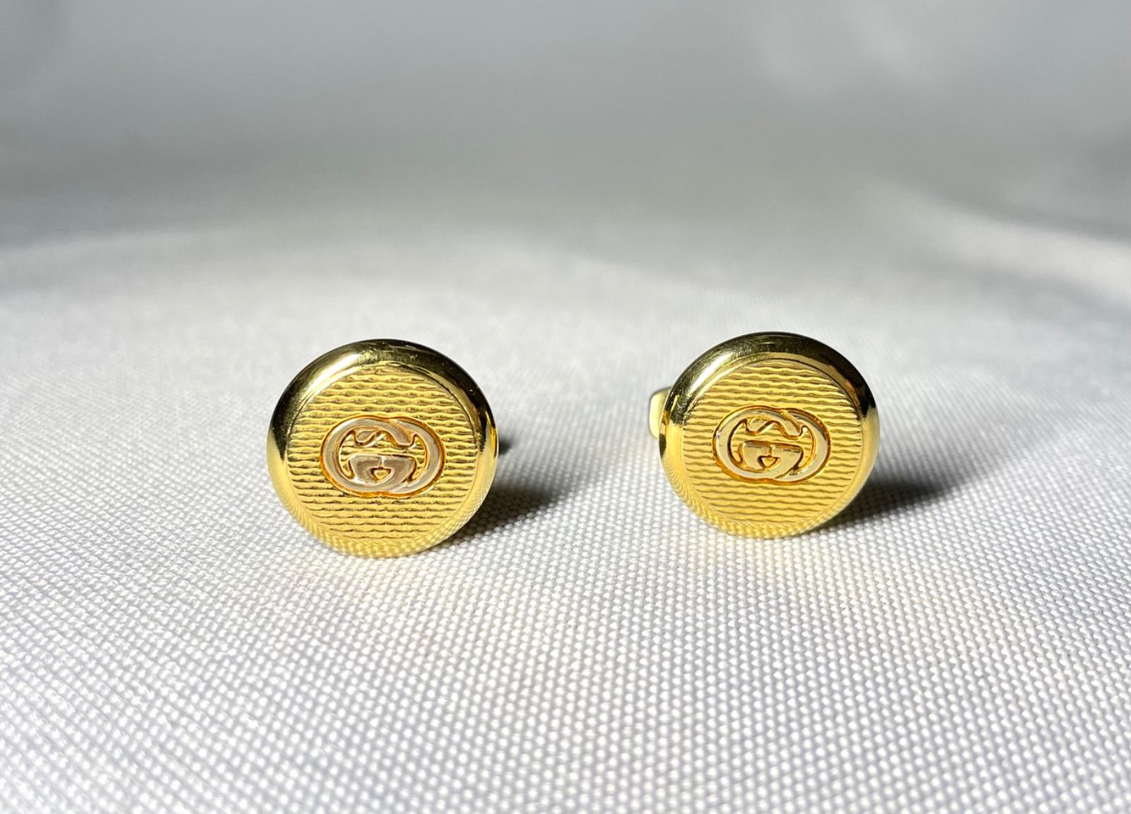 GUCCI グッチ インターロッキングG GGロゴ ゴールドメタリック