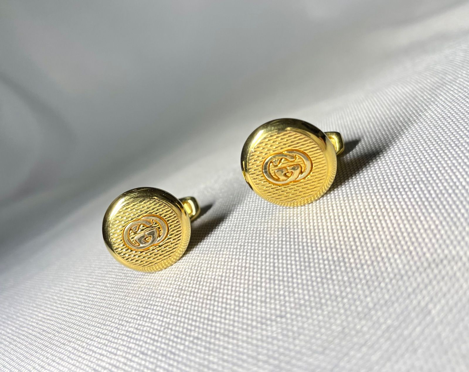 GUCCI グッチ インターロッキングG GGロゴ ゴールドメタリック