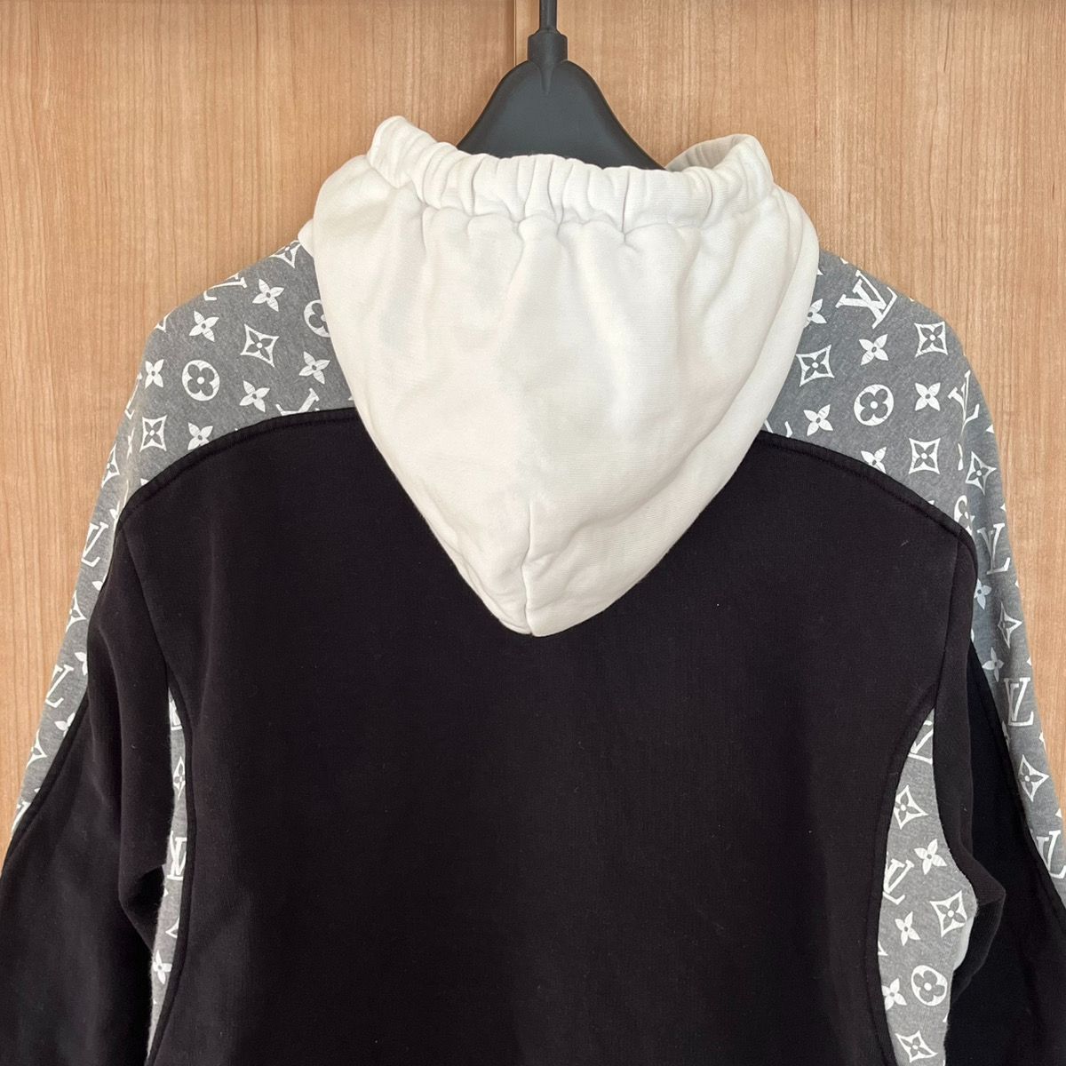 LOUIS VUITTON ルイヴィトン パーカー サークルカット モノグラム