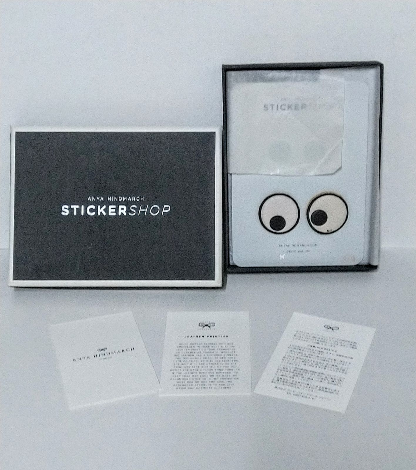 中古／ステッカー】アニヤ・ハインドマーチ Anya Hindmarch レザー