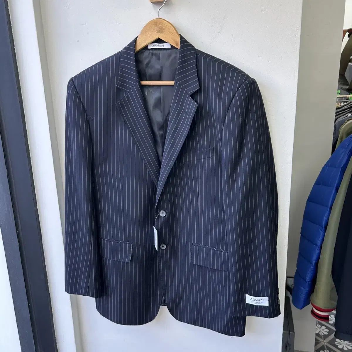 15986 - アルマーニ ストライプ セットアップ スーツ - メルカリ
