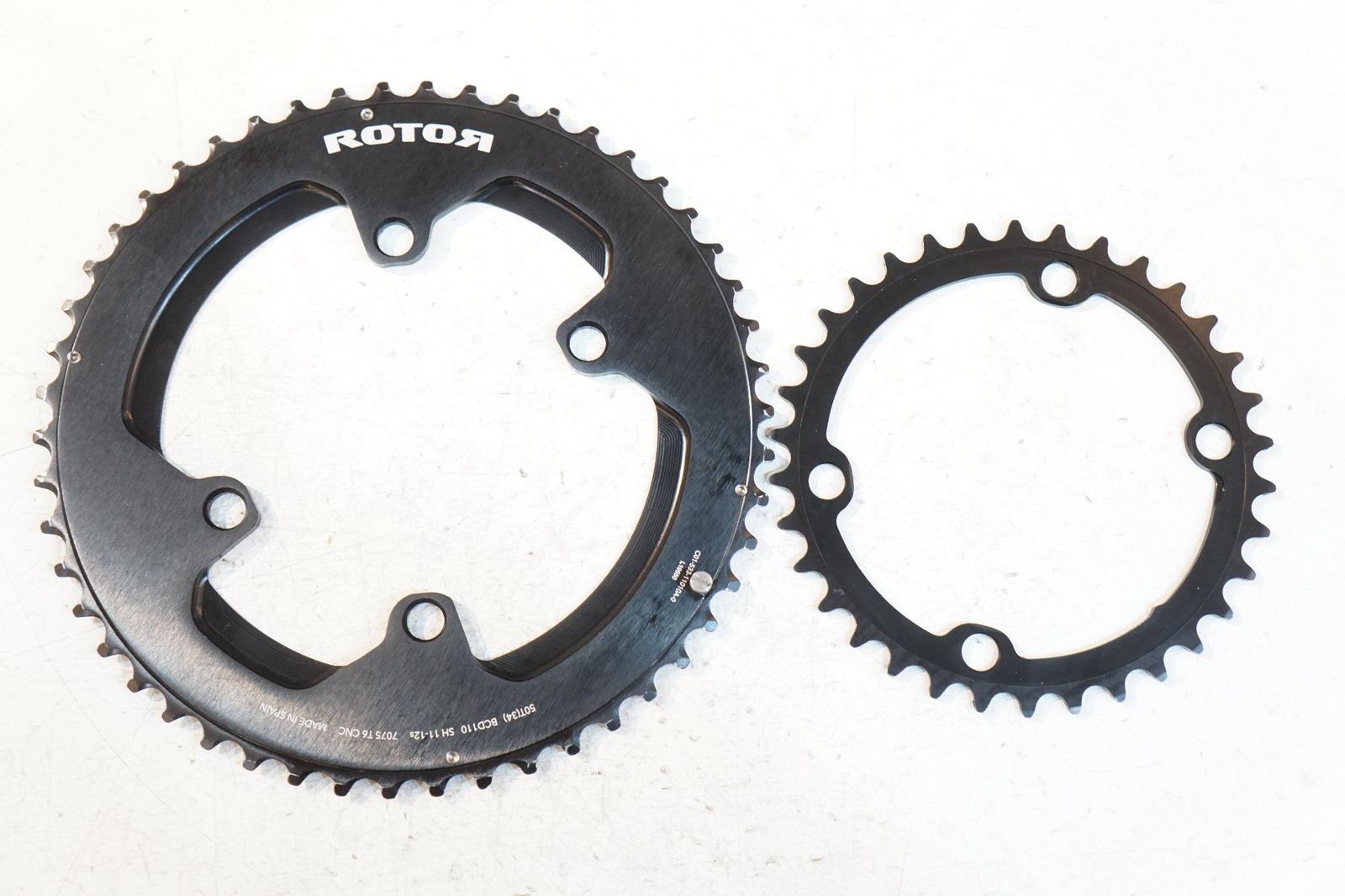 ROTOR 「ローター」 AERO ROUND RING 50-34T 110mm チェーンリング / バイチャリ浦和ベース