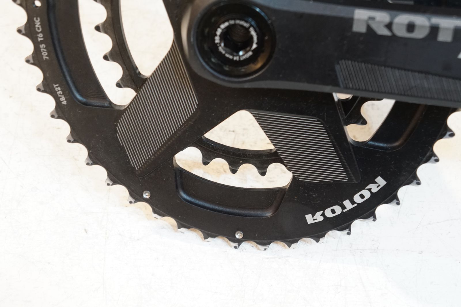 ROTOR 「ローター」 ALDHU+Q-RINGS 165mm 48-32T クランク