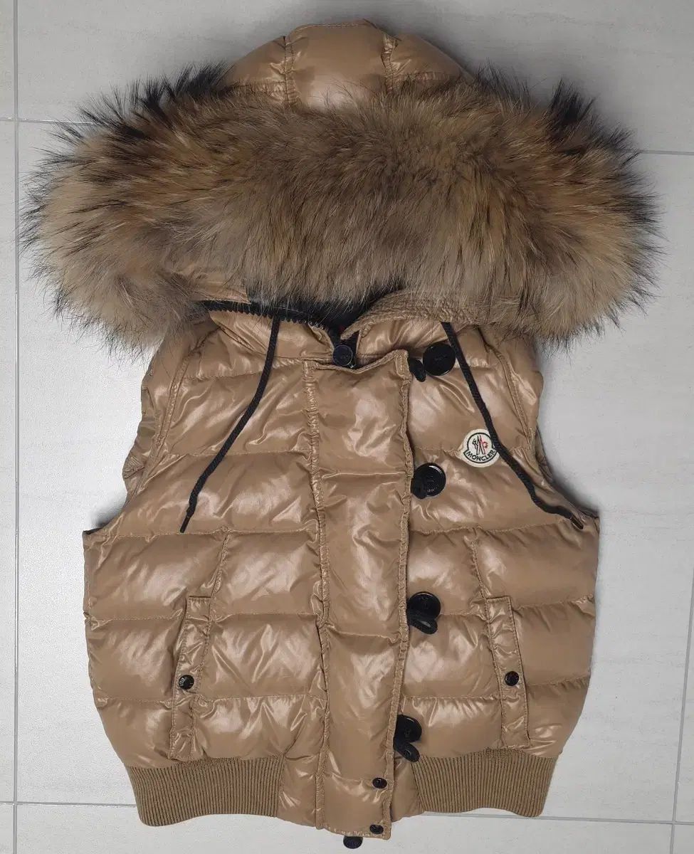 モンクレール ファー ダウン ベスト レディース 0サイズ - メルカリ