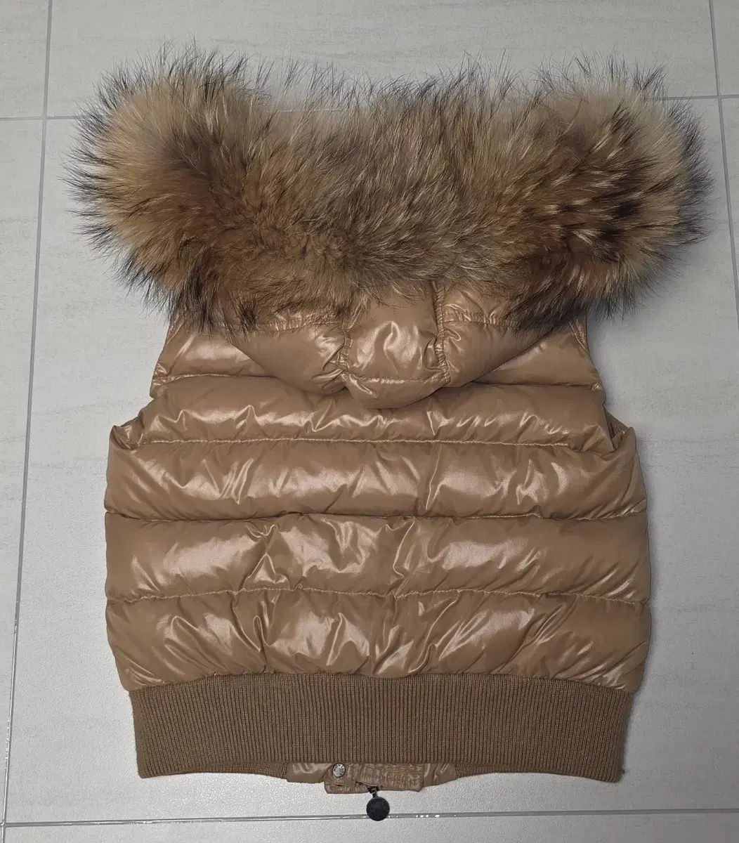 モンクレール ファー ダウン ベスト レディース 0サイズ - メルカリ