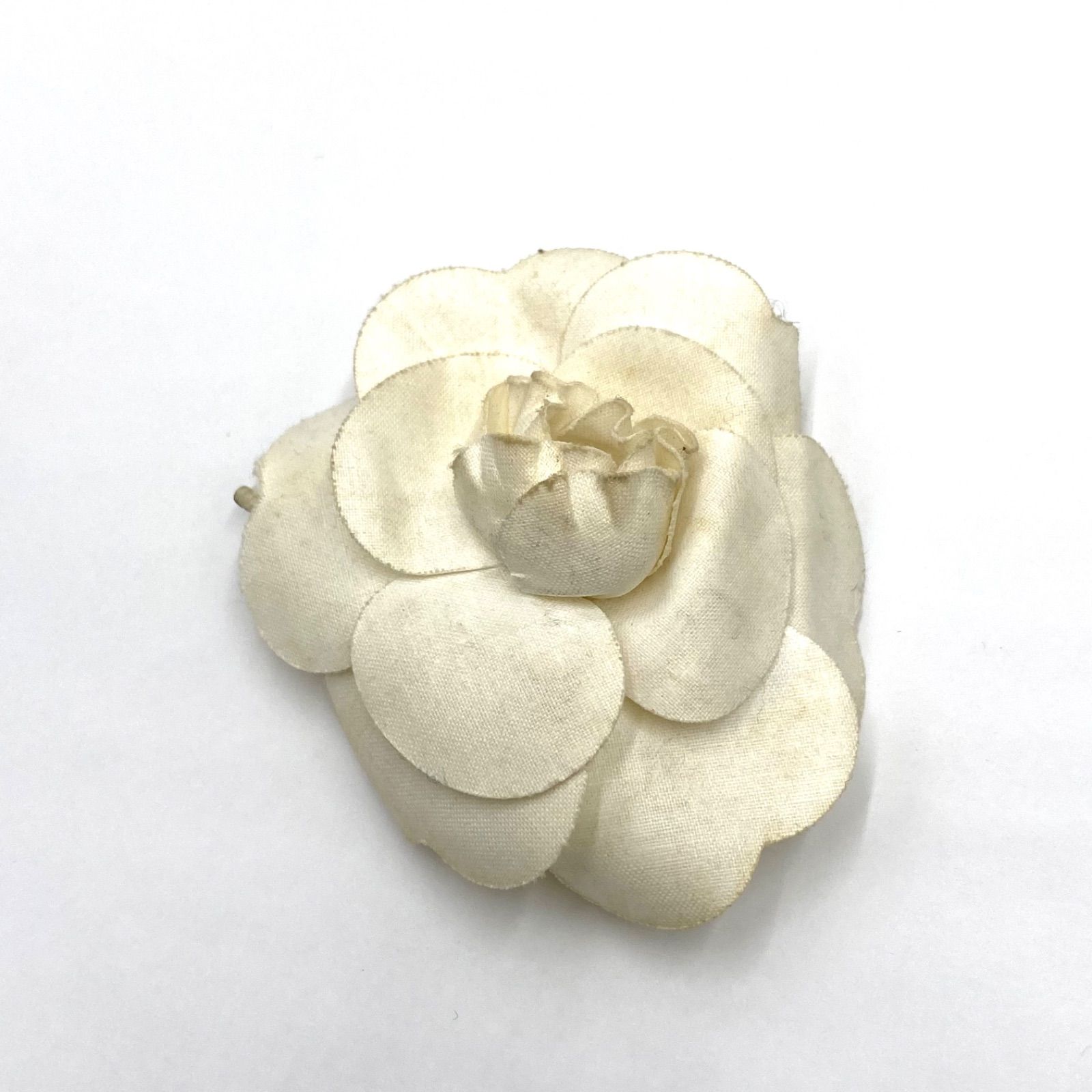 CHANEL シャネル カメリア ブローチ コサージュ バッチ ホワイト 白