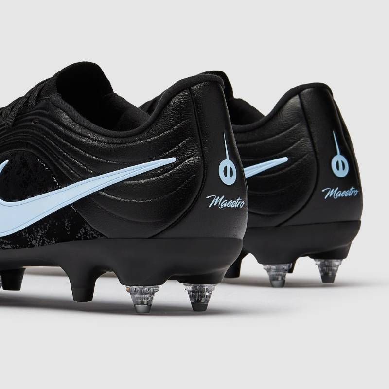 送料無料・匿名配送】Nike ナイキ サッカースパイク Nike Tiempo