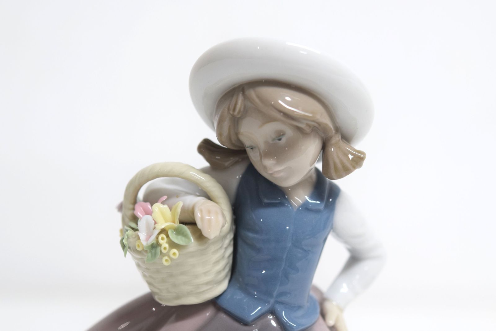 LLADORO リヤドロ フィギュリン「甘い花の香り」難あり - メルカリ