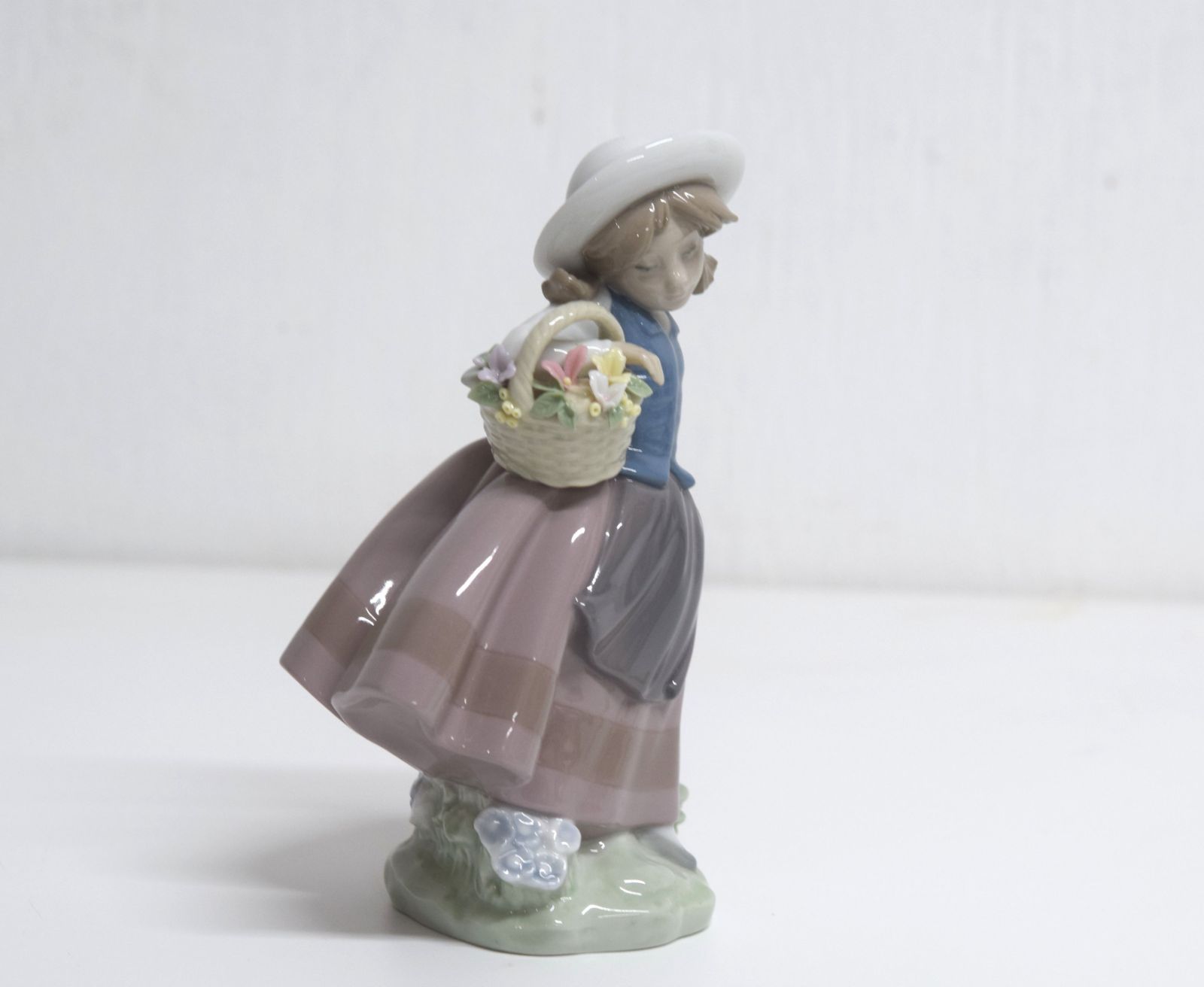 LLADORO リヤドロ フィギュリン「甘い花の香り」難あり - メルカリ