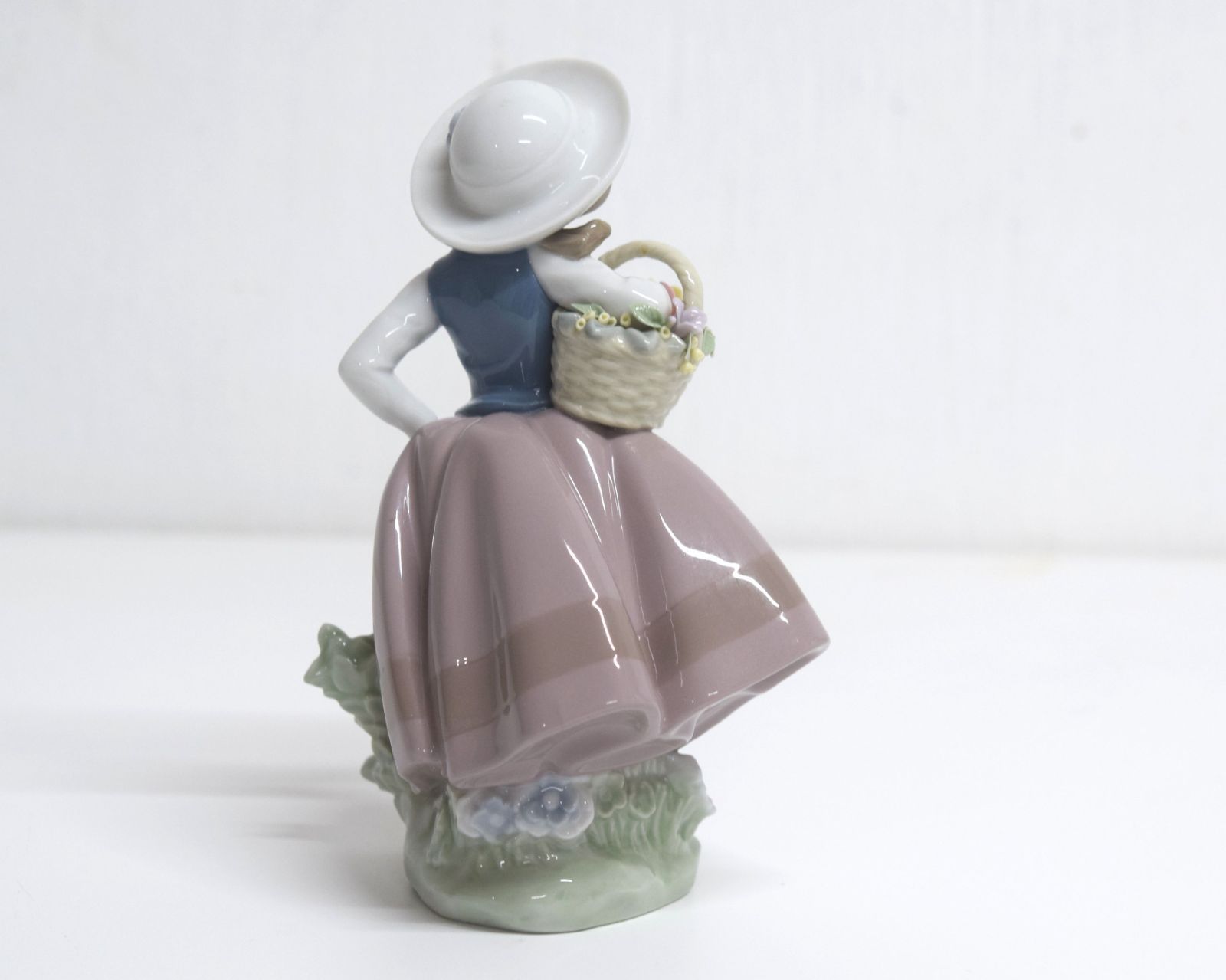 LLADORO リヤドロ フィギュリン「甘い花の香り」難あり LLADRO