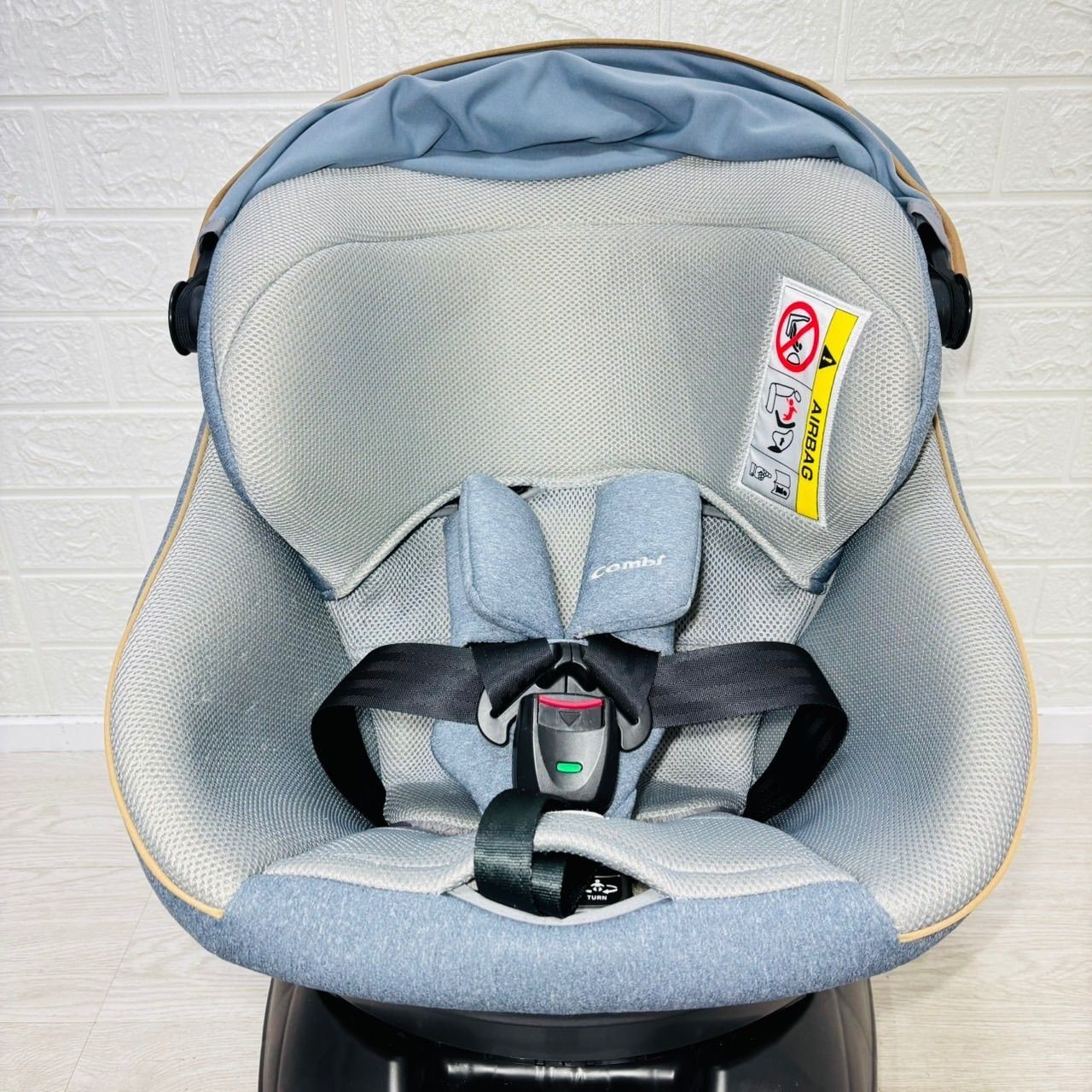 即決 美品 combi コンビ クルムーヴスマートISOFIX Simplight フェスタ