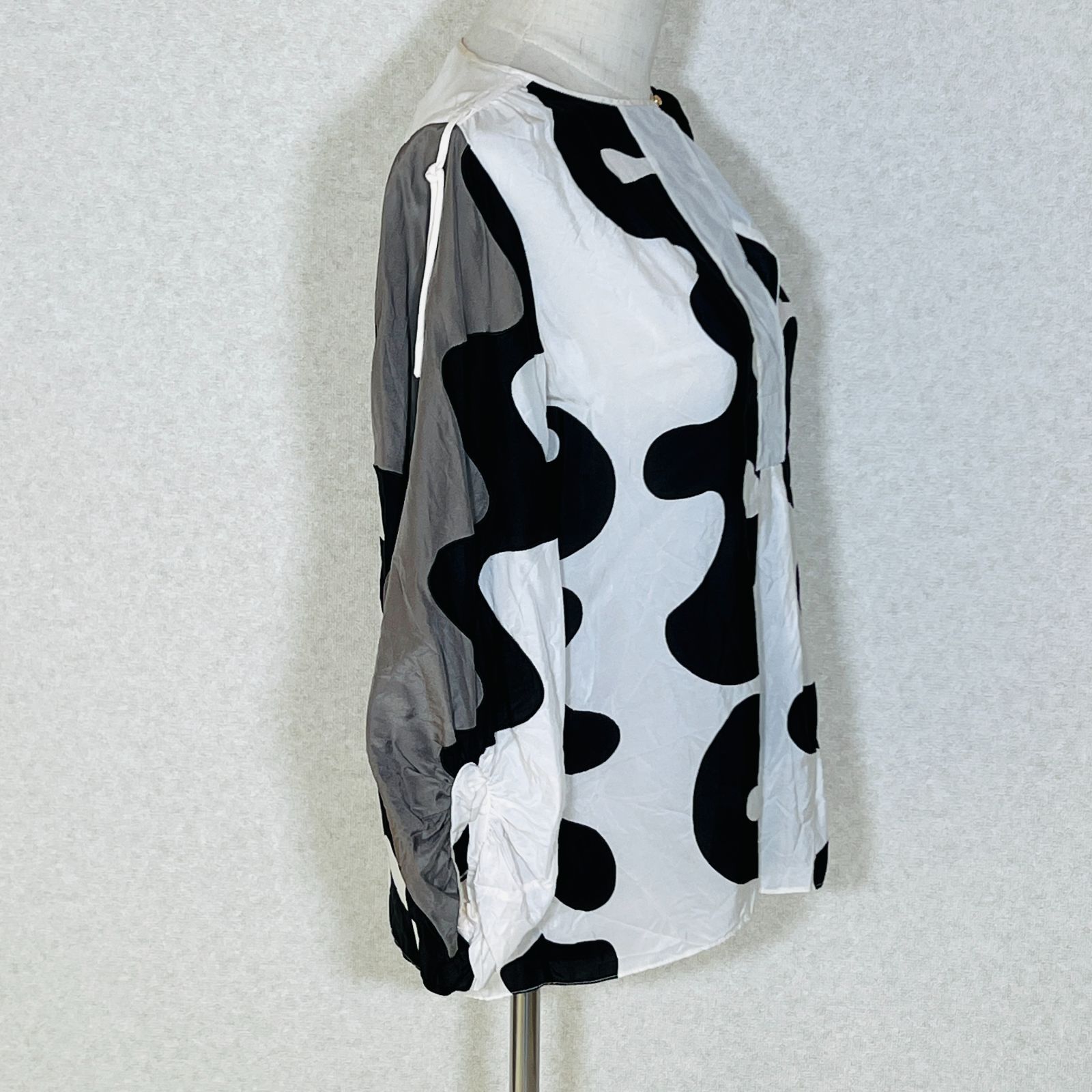 DVF ダイアンフォンファステンバーグ シルク100% ブラウス M 抽象柄